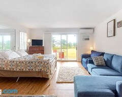 Hotel Large Studio with Patio and Pool (North Truro, USA)