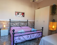 Toàn bộ căn nhà/căn hộ Apartment Casa Aurora Luxury With Shared Pool, Wi-fi And Air Conditioning (Giuggianello, Ý)