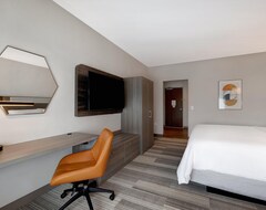 Hotel Holiday Inn Express & Suites Glendale Downtown (Glendale, USA)