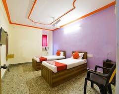 Khách sạn OYO 17316 Radika Residency (Warangal, Ấn Độ)