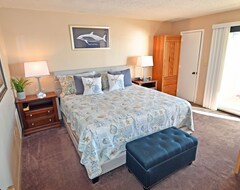 Hele huset/lejligheden Oceanfront Newly Renovated! Walk To Beach Bars, Restaurant, Grocery & More (North Myrtle Beach, USA)
