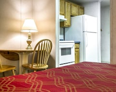 Motel Rodeway Inn & Suites Brunswick near Hwy 1 (Brunswick, USA)