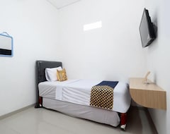Khách sạn SPOT ON 2026 Arta Residence (Semarang, Indonesia)