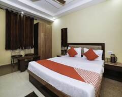 OYO 27825 Hotel Royal (Gwalior, India)