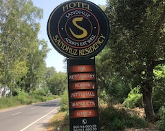 HOTEL SANDHUZ RESIDENCY (Bathinda, India)