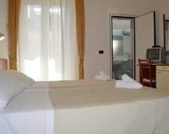 Hotel Dear Rimini (Rimini, İtalya)