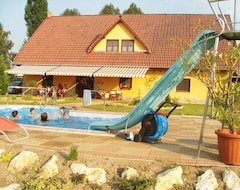Hotelli Bernula Krisztina (Inárcs, Unkari)