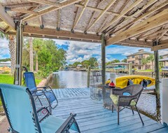 Hele huset/lejligheden Waterfront Home With Dock, Kayaks, Pool And More! (Crystal River, USA)