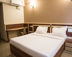 Khách sạn OYO 9248 Hotel Shrinidhi (Bengaluru, Ấn Độ)