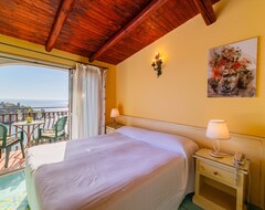Hotel Mendolia Beach (Taormina, Italy)