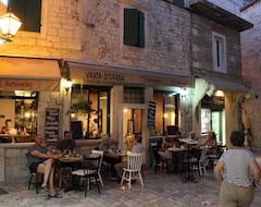 Hotel Villa Meri (Trogir, Croatia)