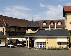 Khách sạn Hotel Krone (Alzenau, Đức)