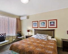 Khách sạn Knightsbridge Apartments (Melbourne, Úc)