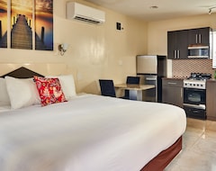 Hotel Caribbean Resort Suites (Hollywood, Sjedinjene Američke Države)