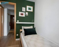 Casa/apartamento entero Muy Comodo+wifi+netflix+parking En San Sebastian (Errenteria, España)