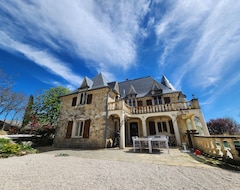 Toàn bộ căn nhà/căn hộ Beautiful Château With Large Private Pool Near Cahors (Cambayrac, Pháp)