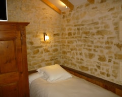Hotelli Charming Guest Room 5 Pers. Spa Access, Wifi, Air Conditioning, All Comfort (Saint-André-de-Lidon, Ranska)