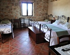 Bed & Breakfast Villa Giusy. Large Sicilian Villa Private Pool (Sirakuza, Italija)