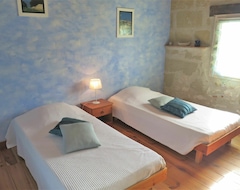 Koko talo/asunto Beautiful Private Villa For 8 Guests With Private Pool, Tv, Pets Allowed And Parking (Puymiclan, Ranska)