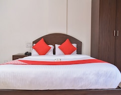 OYO 12854 Hotel Sahara Inn (Nashik, Hindistan)