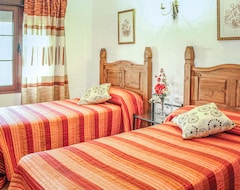 Koko talo/asunto 4 Bedroom Accommodation In Villanueva Del Rey (Villanueva del Rey, Espanja)