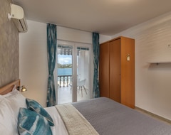 Hotel Beachfront Santa Maria 2 Room 202 (Novalja, Kroatien)