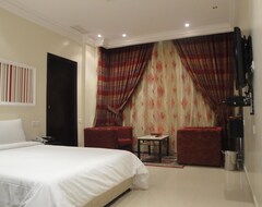 Marina Royal Hotel Suites (Kuwait, Kuwait)