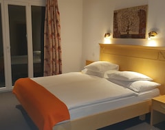 https://www.hotel-splendide.com/en/hotel-restaurant-3-etoiles-crans-montana/ (Crans-Montana, Switzerland)