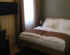 Hotel Ditta Panzio (Debrecen, Hungría)
