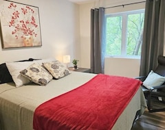 Entire House / Apartment New 2 Bed 2 Bath + Balc Apt (Fredericton, Canada)
