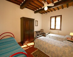 Tüm Ev/Apart Daire Spacious Apartment, Part Of Fattoria, With Fenced Pool And Barbecue (Cortona, İtalya)