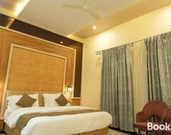 HOTEL SANDHUZ RESIDENCY (Bathinda, Indien)