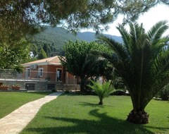 Casa/apartamento entero Spectacular Beachfront Villa With Private Pool And Orchards (Skiathos Ciudad, Grecia)