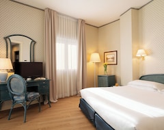 فندق جراند هوتل إستوريا (جرادو, إيطاليا)