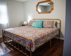 Toàn bộ căn nhà/căn hộ Pine Mountain Club Chalets - Offlake Four Bedroom #100 - Pet Friendly (Pine Mountain, Hoa Kỳ)