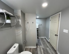 Koko talo/asunto House That Sleeps 10 Two Full Bathrooms (Milwaukee, Amerikan Yhdysvallat)