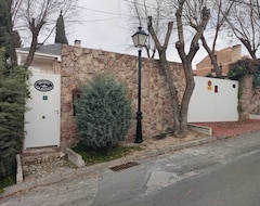Tüm Ev/Apart Daire House With Pool 30 Km From Madrid- Up To 28 People (Sevilla la Nueva, İspanya)