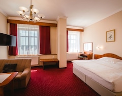 Khách sạn Wellness Hotel Luzan (Rumburk, Cộng hòa Séc)