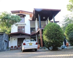Hotel Yala Freedom Lodge (Tissamaharama, Sri Lanka)