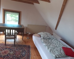 Toàn bộ căn nhà/căn hộ Idyllic Holiday Home In A Secluded Location (Mestlin, Đức)