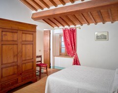 Hotel Casale Cap Seven Bedroom (San Casciano dei Bagni, Italia)