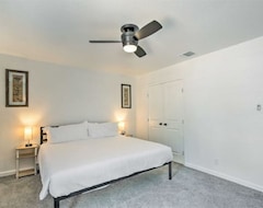 Cijela kuća/apartman New! Renovated San Antonio Retreat ~ 16 Mi To Dtwn (Floresville, Sjedinjene Američke Države)
