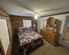 Toàn bộ căn nhà/căn hộ Travel Nurses Welcome, Beautiful Log Cabin House (Bartow, Hoa Kỳ)