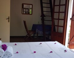 Khách sạn Ubuntu Lodge 3 (Les Trois-Îlets, French Antilles)