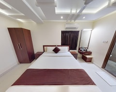Hotel Al Noor Palace (Chennai, India)
