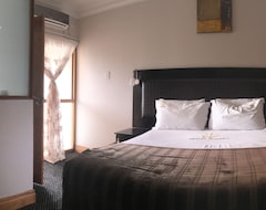 Khách sạn Hotel Savera (Durban, Nam Phi)