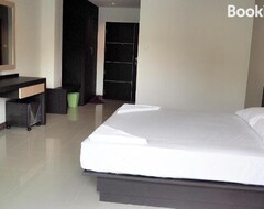Khách sạn B Space Residence (Pattaya, Thái Lan)