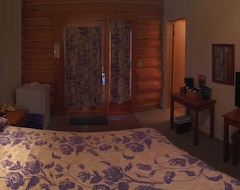 Hotel Cariboo Lodge (Clinton, Canada)
