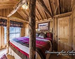 Hele huset/lejligheden Hideout Cabin: 'Perfect couples Hideout' With hot tub. (Alto, USA)
