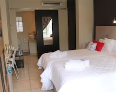 Bed & Breakfast 3Liebeloft Guest House (Edenvale, Nam Phi)